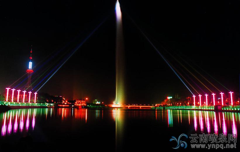 亞洲第一高噴泉（河源新豐江大型綜合音樂噴泉