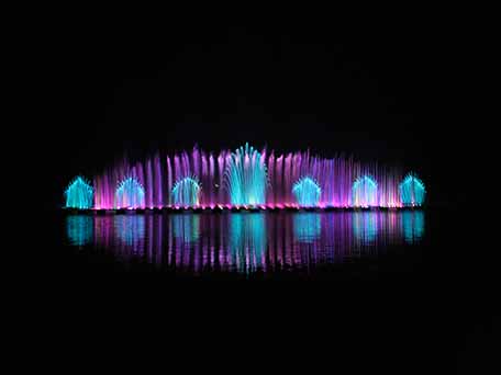云南星云湖開漁節活動現場大型漂浮式音樂噴泉